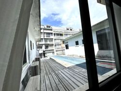 Thomson Park (D20), Retail #498534181